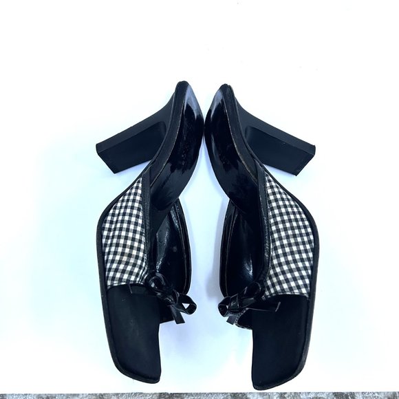 GUESS Square Toe Gingham Heeled Slide Sandals - Picture 4 of 8